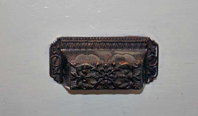 vintage detailed metal drawer pull 